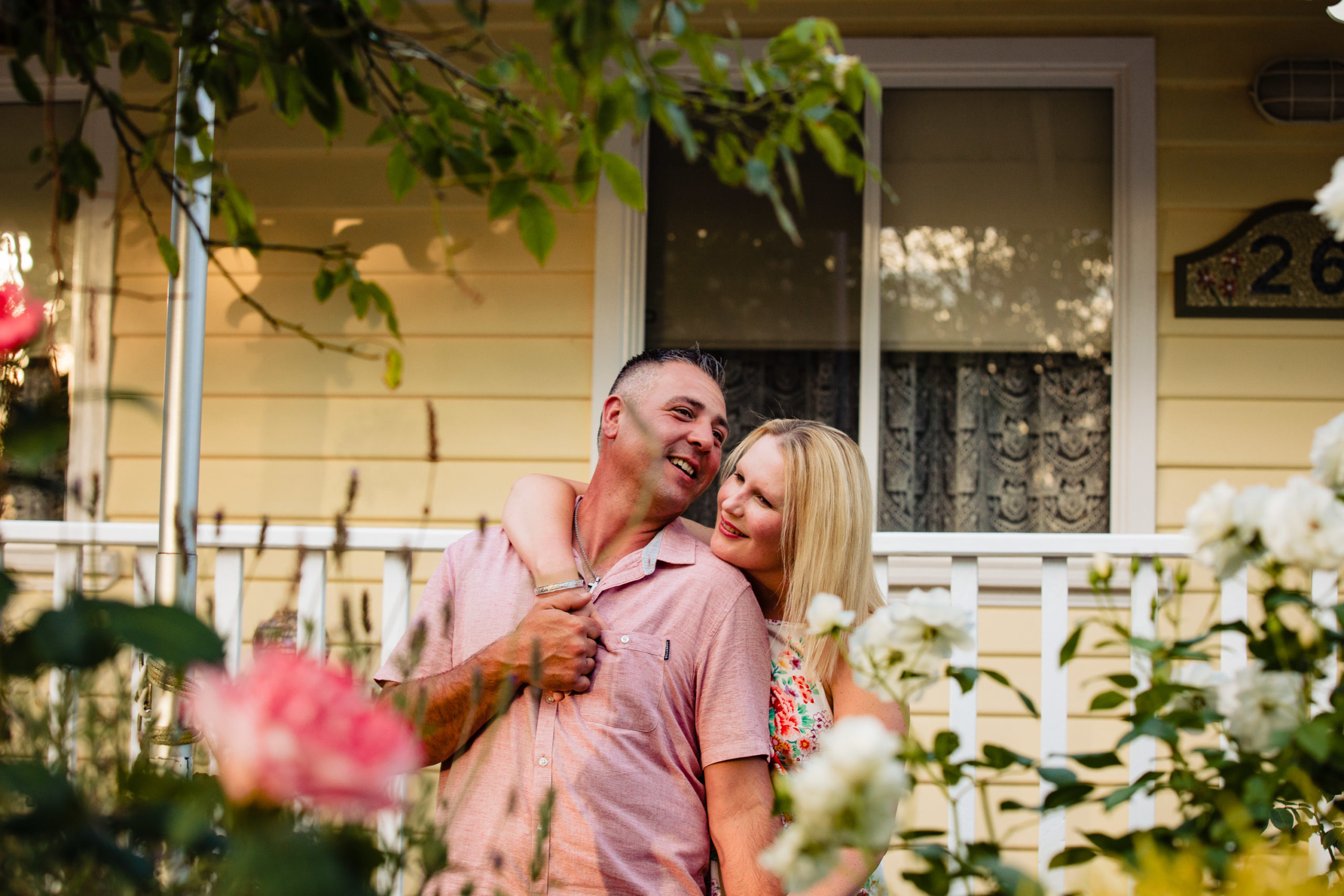 backyard engagement couples photography session